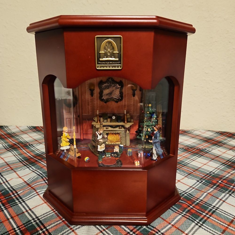 Thomas Pacconi Classics Victorian Wooden Music Box